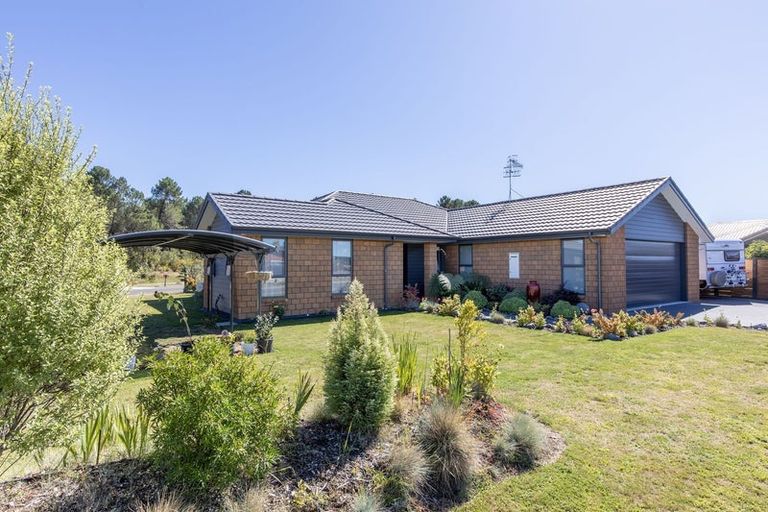 Photo of property in 8 Komahimahi Way, Motuoapa, 3382