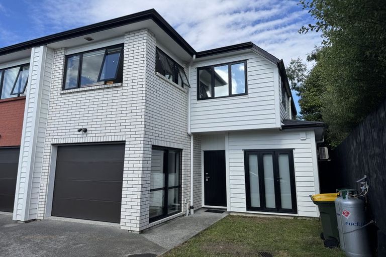 Photo of property in 20f South Street, Papakura, 2110