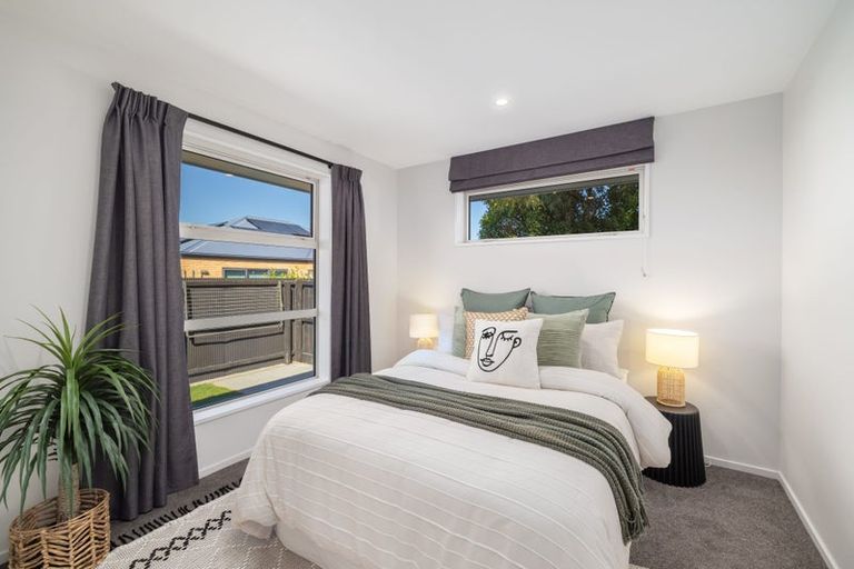 Photo of property in 8b Wychwood Crescent, Bishopdale, Christchurch, 8053