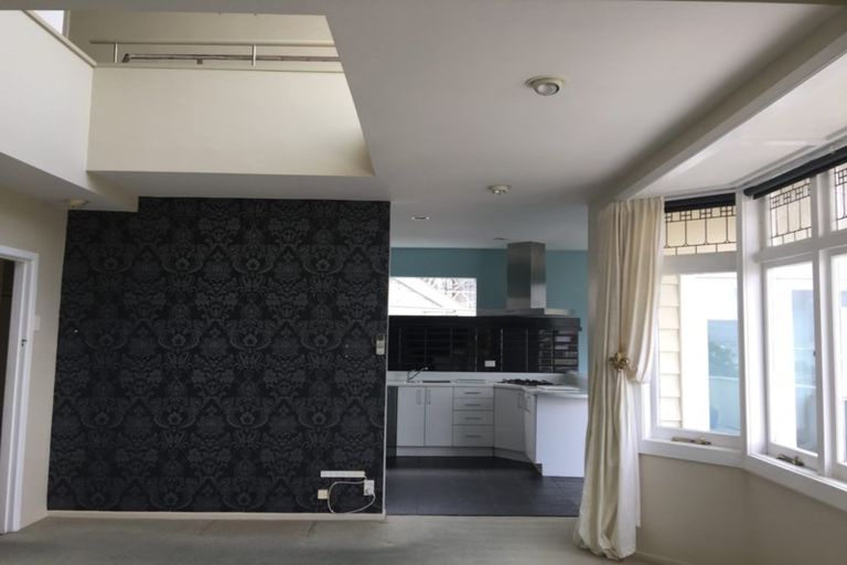 Photo of property in 15 Kerr Street, Devonport, Auckland, 0624