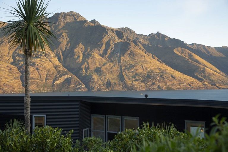 Photo of property in 36 Corsican Drive, Ben Lomond, Queenstown, 9371