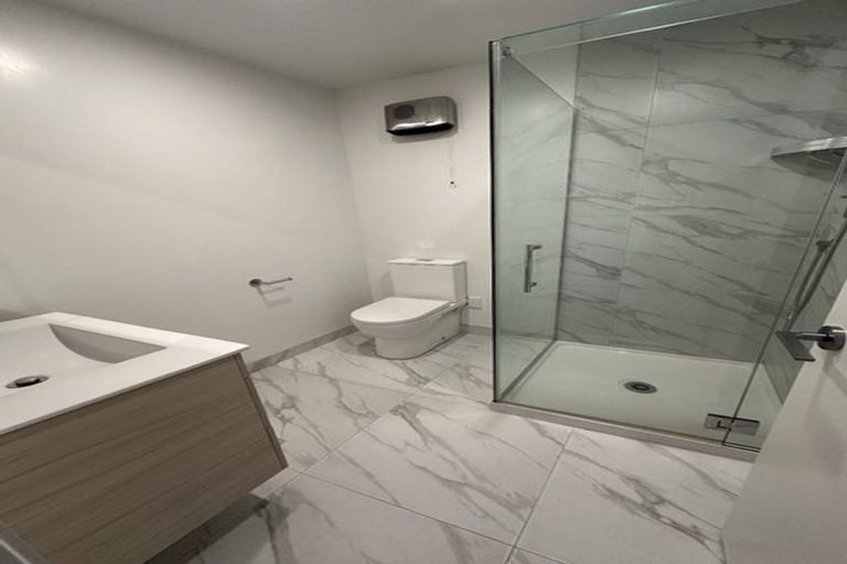 Photo of property in 4/61 Matipo Road, Te Atatu Peninsula, Auckland, 0610