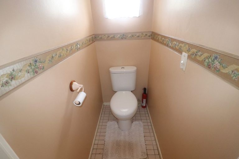 Photo of property in 25 Gladys Avenue, Glenfield, Auckland, 0629