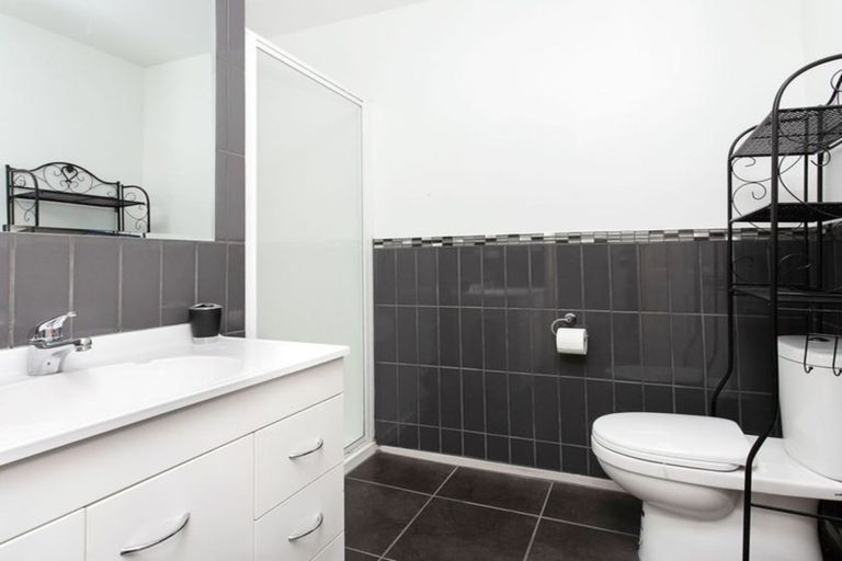 Photo of property in 9g Crohane Place, Addington, Christchurch, 8024