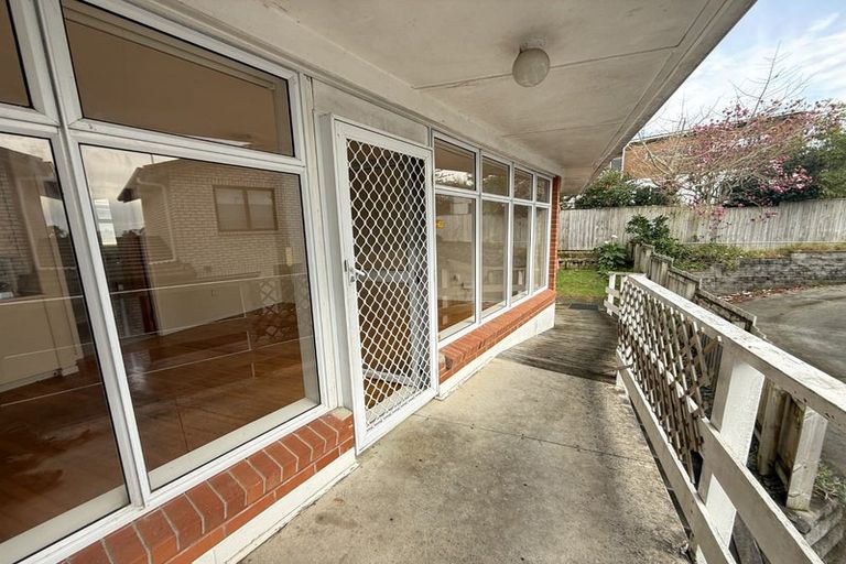 Photo of property in 12d Dawn Place, Te Atatu South, Auckland, 0610