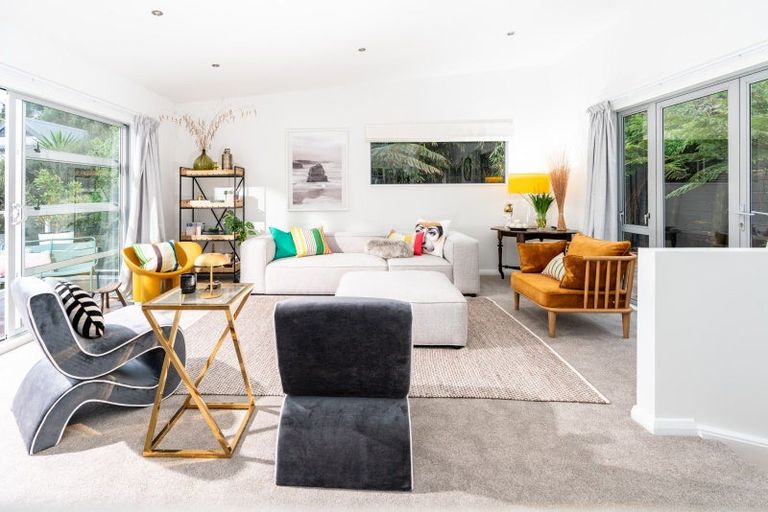 Photo of property in 21 Kopiko Way, Brooklyn, Wellington, 6021