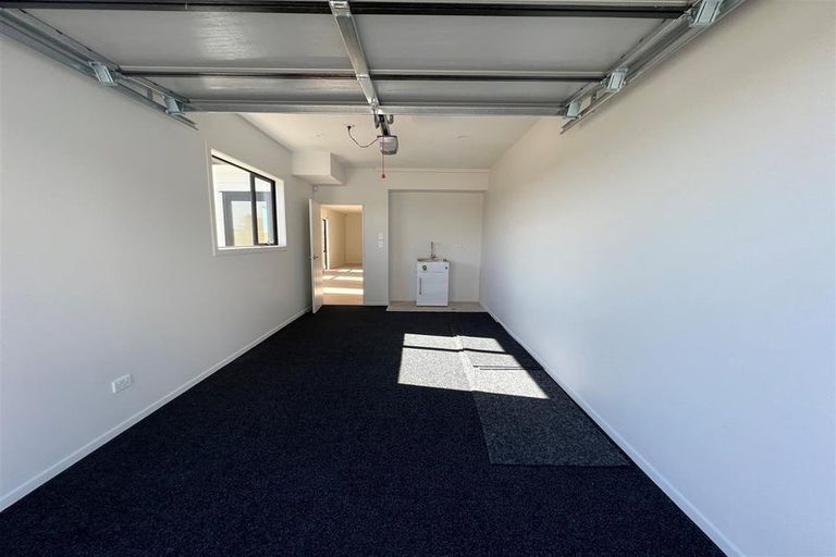 Photo of property in 1 Aramata Road, Papakura, 2110