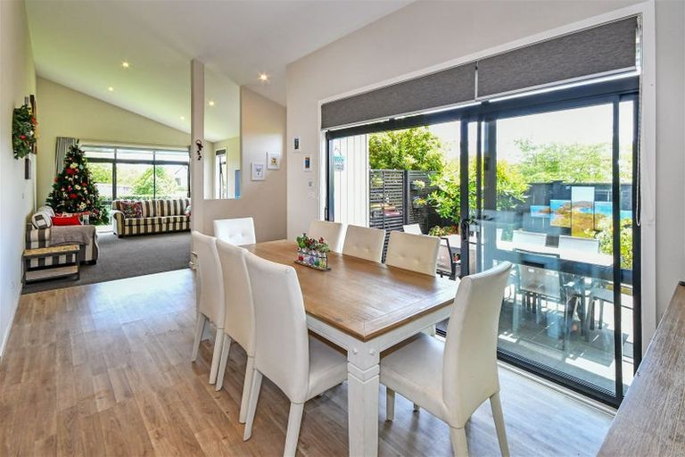 Photo of property in 9 Vigour Lane, Papakura, 2110