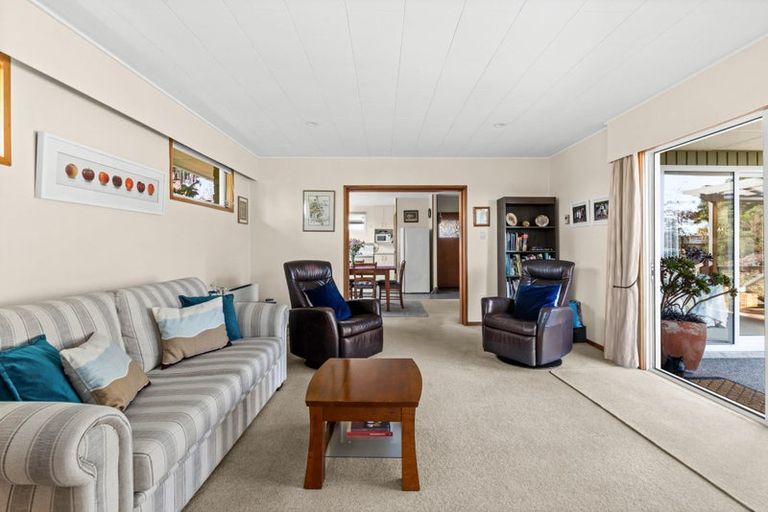 Photo of property in 9 James Cook Street, Havelock North, 4130