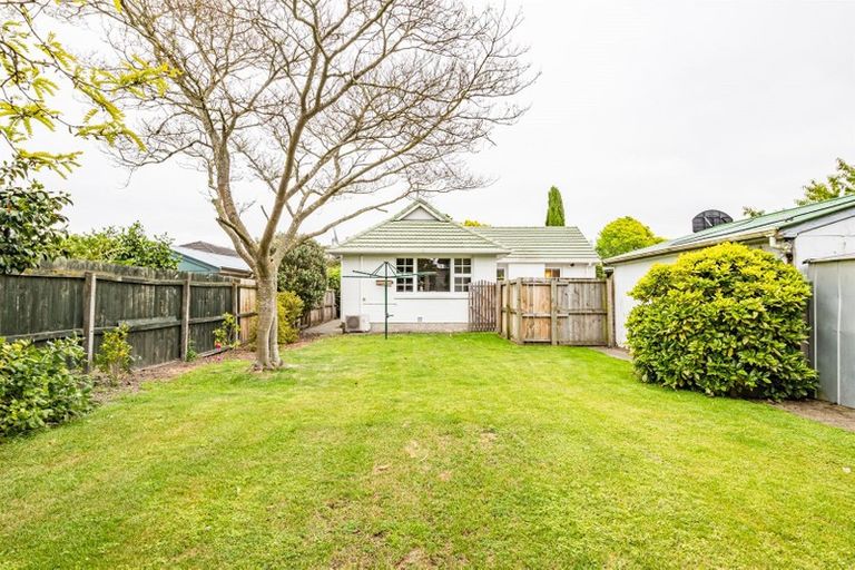 Photo of property in 28 Longmuir Street, Ilam, Christchurch, 8041