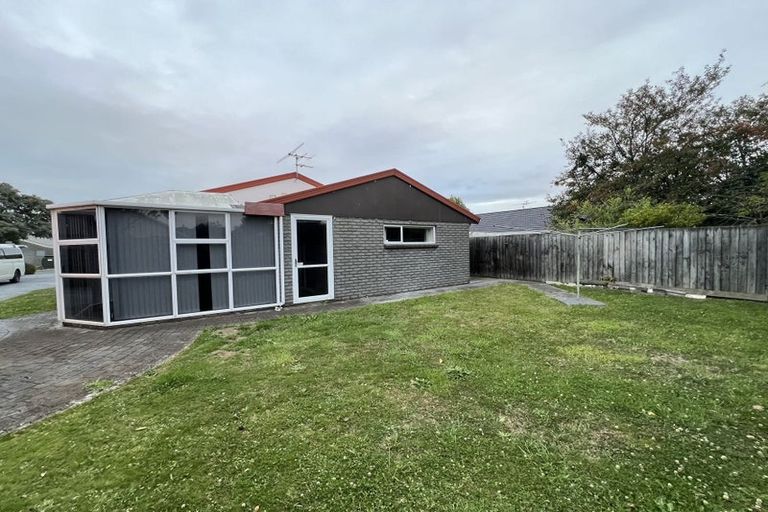 Photo of property in 50 Regency Crescent, Redwood, Christchurch, 8051