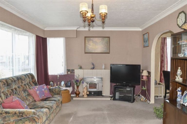 Photo of property in 75 Edinburgh Crescent, Waikiwi, Invercargill, 9810