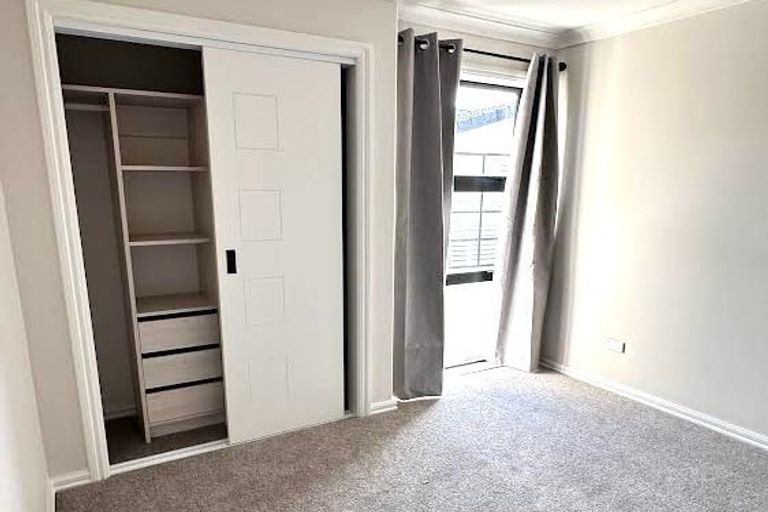 Photo of property in 17a Artesia Close, Shamrock Park, Auckland, 2016