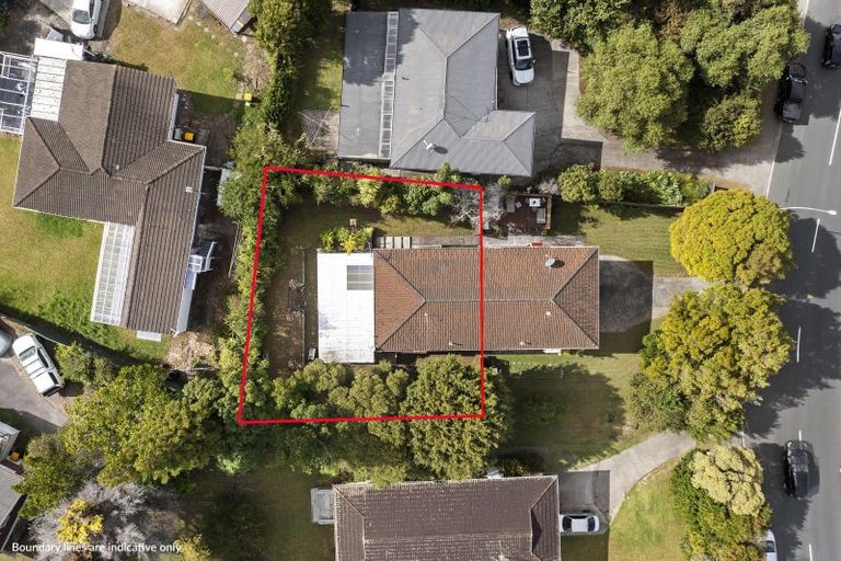 Photo of property in 2/30 Diana Drive, Glenfield, Auckland, 0627