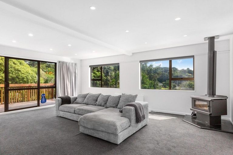 Photo of property in 3 Oak Avenue, Paremata, Porirua, 5024