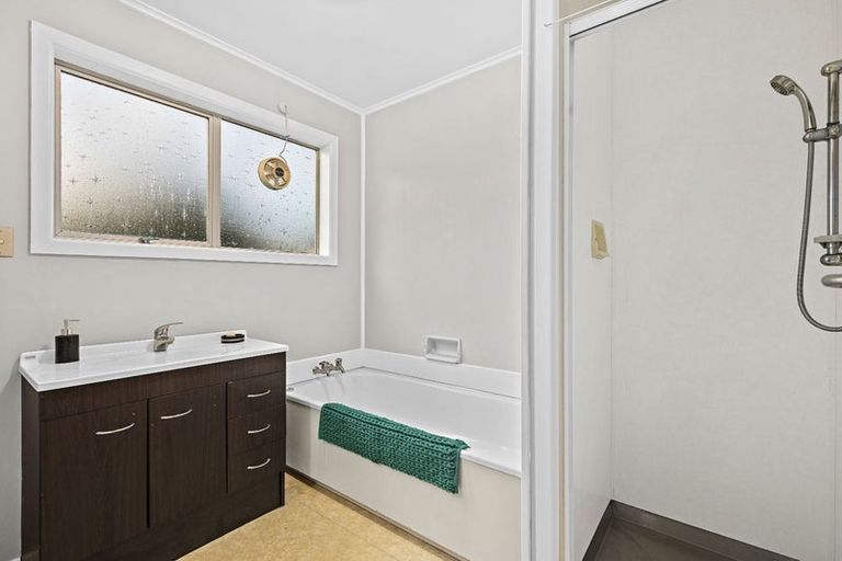 Photo of property in 15 Zita Maria Drive, Massey, Auckland, 0614