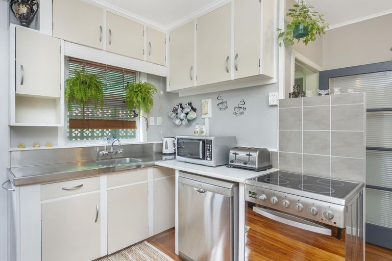 Photo of property in 46 Coronation Road, Morrinsville, 3300