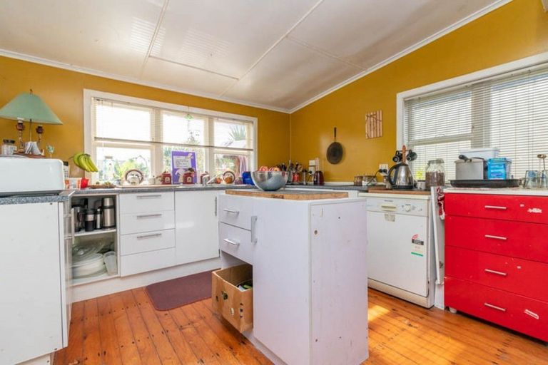 Photo of property in 6 Station Road, Paeroa, 3600