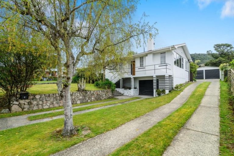 Photo of property in 5 Inverness Road, Western Heights, Rotorua, 3015