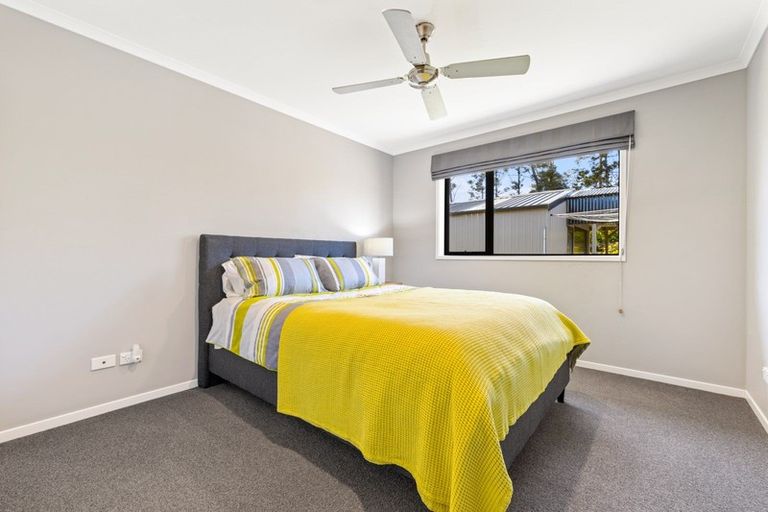 Photo of property in 165b Oraha Road, Kumeu, 0892