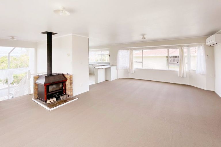 Photo of property in 108a Royal Road, Massey, Auckland, 0614