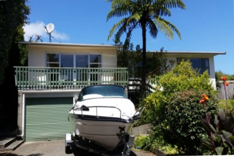 Photo of property in 3 Adele Lane, Paraparaumu, 5032