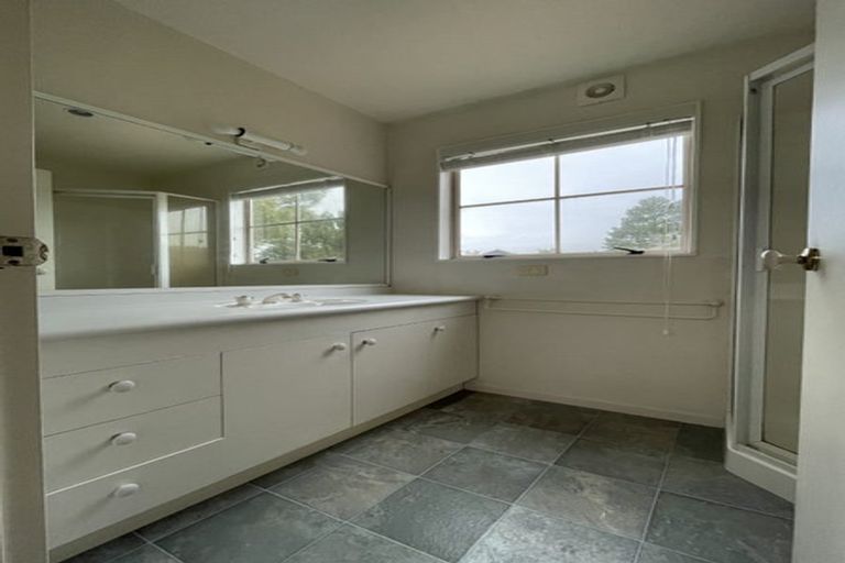 Photo of property in 1/11 Mandica Place, Sunnynook, Auckland, 0632