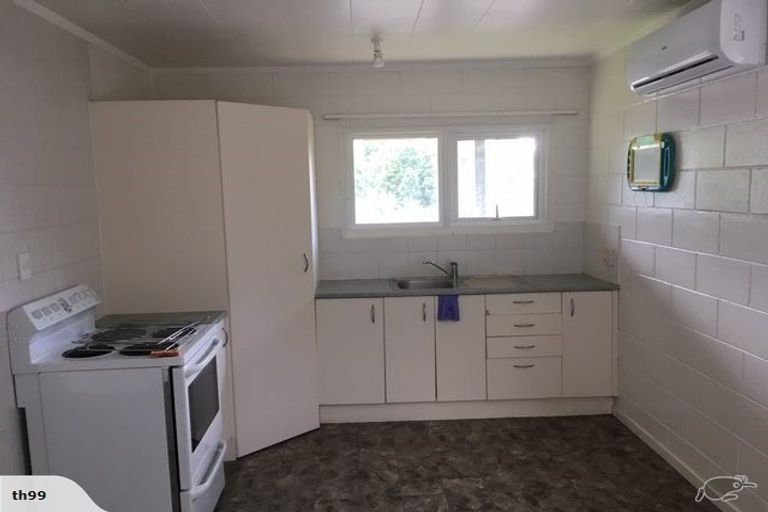 Photo of property in 2/20b Verbena Road, Birkdale, Auckland, 0626