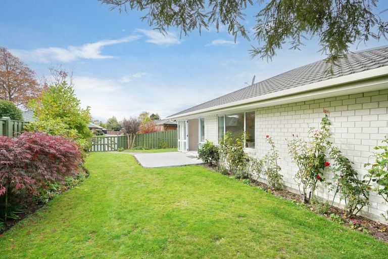 Photo of property in 33 Peer Street, Upper Riccarton, Christchurch, 8041