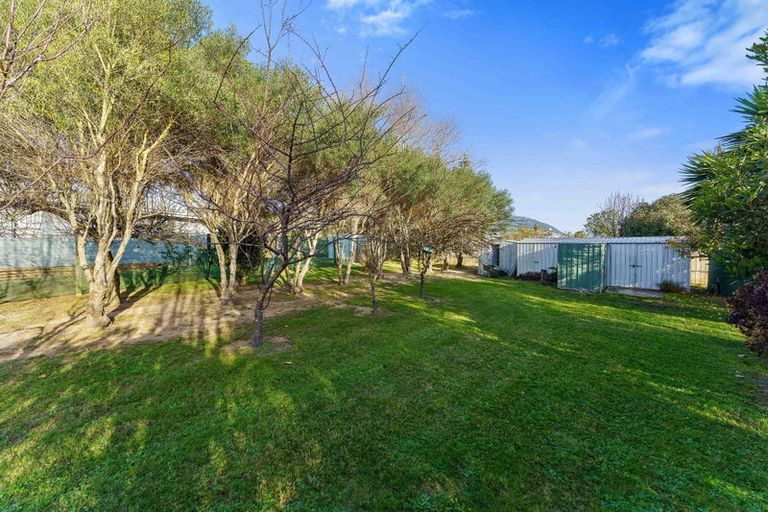 Photo of property in 901 State Highway 1, Te Horo, Otaki, 5581