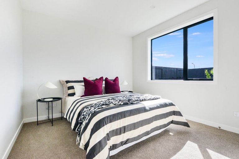 Photo of property in 15 Tiroake Street, Ruakura, 3214