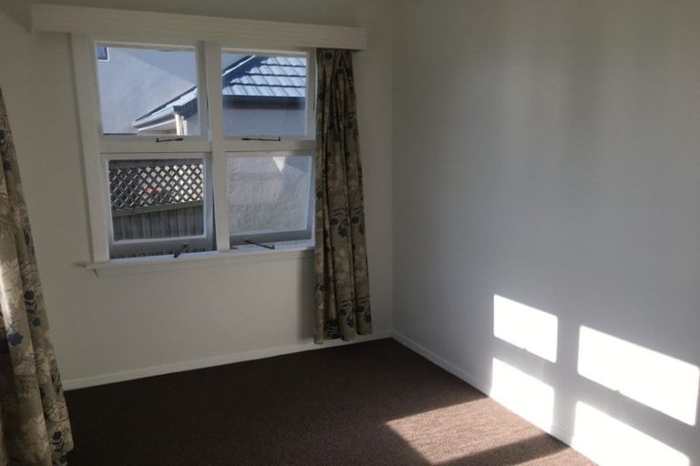 Photo of property in 10 Bevington Street, Avonhead, Christchurch, 8042