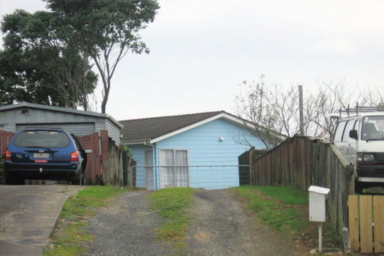 Photo of property in 25 Doone Place, Massey, Auckland, 0614