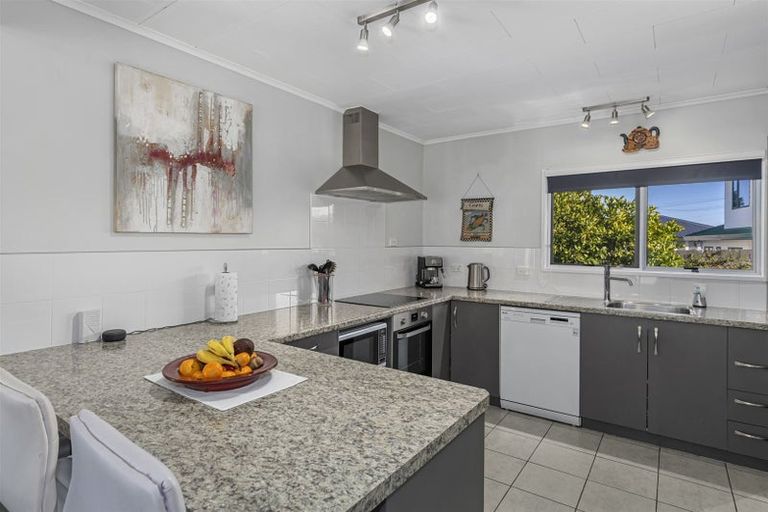 Photo of property in 2/27 Roys Road, Parkvale, Tauranga, 3112