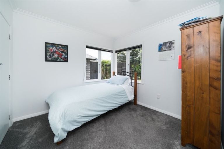 Photo of property in 27 Stirling Crescent, Hokowhitu, Palmerston North, 4410