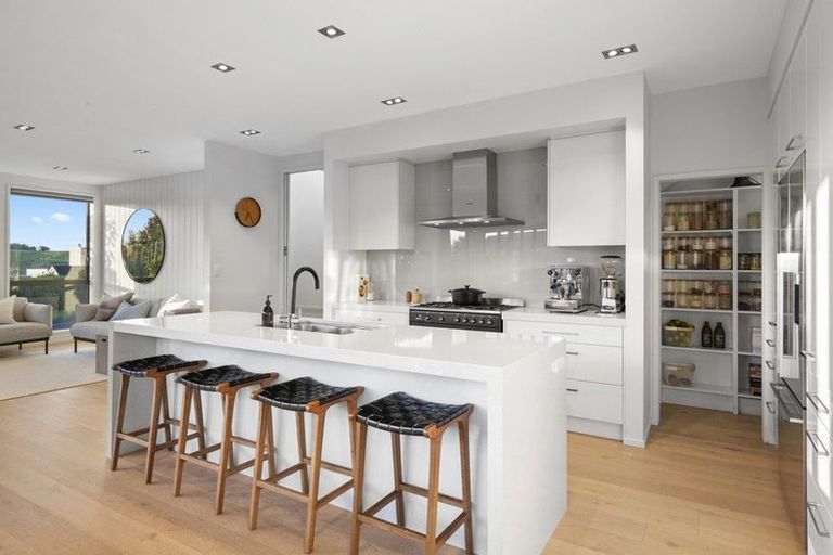 Photo of property in 5 Ridge View Crescent, Pukekohe, 2120