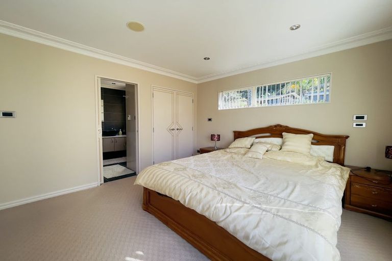 Photo of property in 51a The Esplanade, Eastern Beach, Auckland, 2012