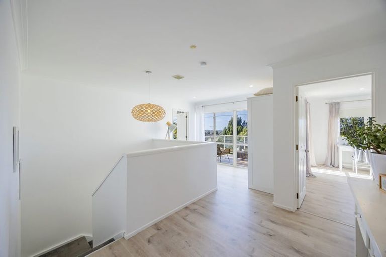 Photo of property in 39 Emlyn Place, Torbay, Auckland, 0630