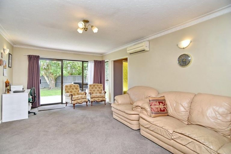 Photo of property in 12 Mayo Place, Belfast, Christchurch, 8051