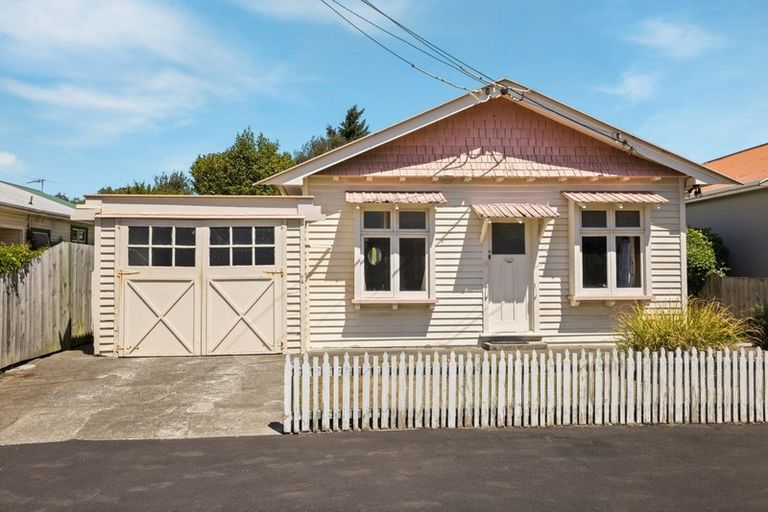 Photo of property in 16 Gibbon Street, Sydenham, Christchurch, 8023