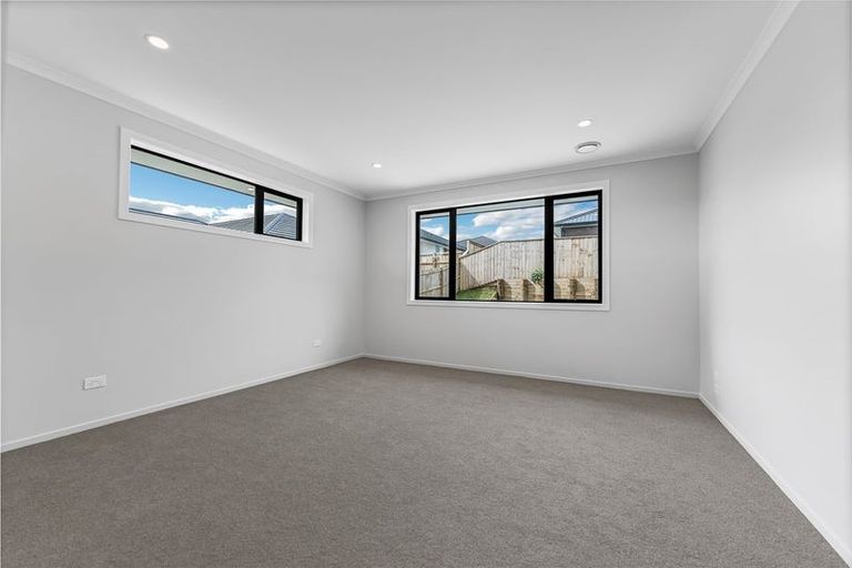 Photo of property in 35b Leathem Crescent, Pokeno, 2402