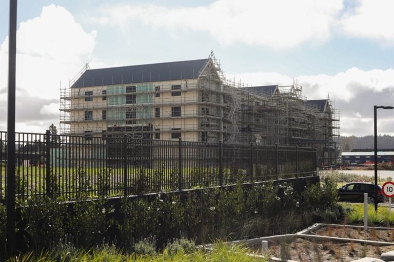 Photo of property in 2/45 Station Road, Takanini, 2112