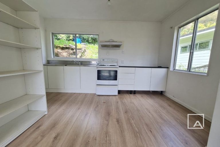 Photo of property in 25 Edgeware Road, Wilton, Wellington, 6012