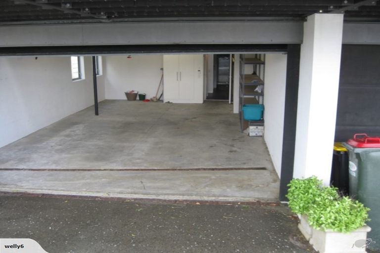 Photo of property in 491 Karaka Bay Road, Karaka Bays, Wellington, 6022