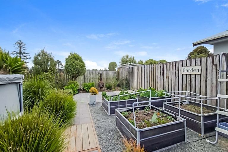 Photo of property in 53 Puriri Crescent, Edgecumbe, 3120