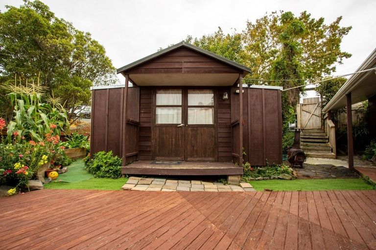 Photo of property in 35 Main Road, Raglan, 3225