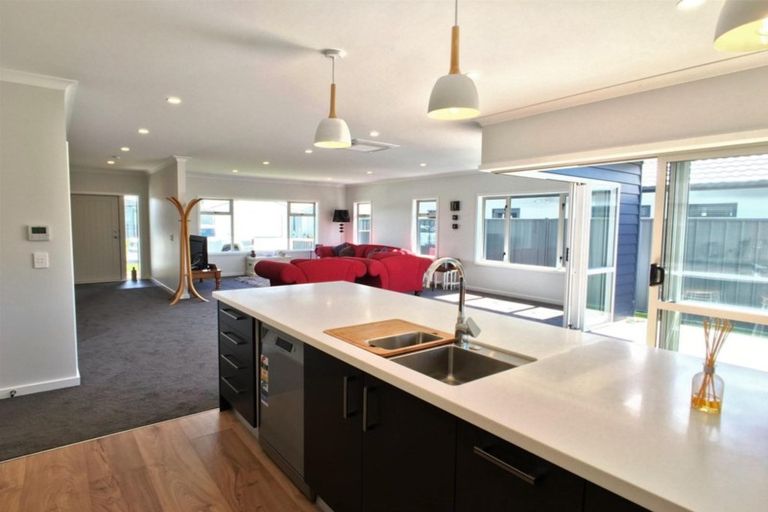 Photo of property in 16 Manganui Place, Te Awa, Napier, 4110