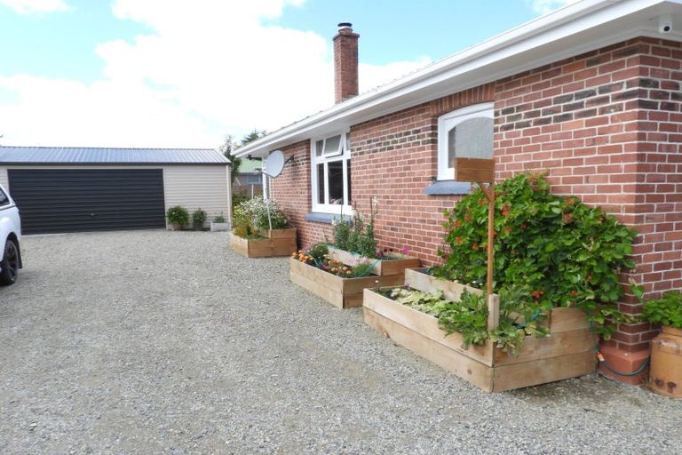 Photo of property in 25 Charles Street, Weston, Oamaru, 9401