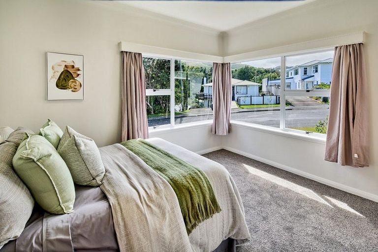 Photo of property in 35 Allen Terrace, Tawa, Wellington, 5028