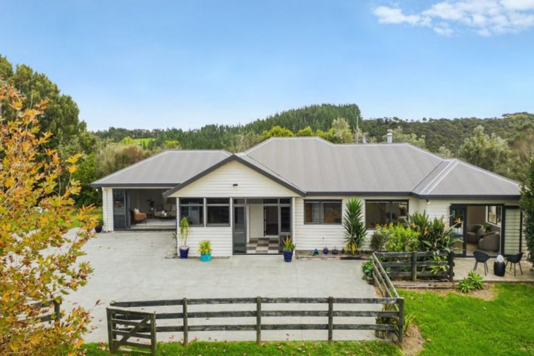 Photo of property in 103 Zanders Road, Helensville, Waimauku, 0882